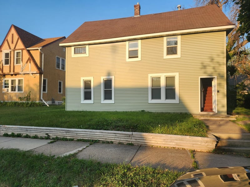 119 10th Ave S, South Saint Paul, MN 55075