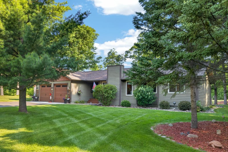 7948 Golf Estates Dr, Pequot Lakes, MN 56472