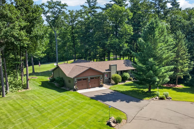 7948 Golf Estates Dr, Pequot Lakes, MN 56472