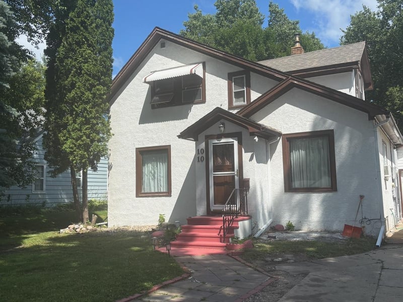 1010 Trott Ave SW, Willmar, MN 56201