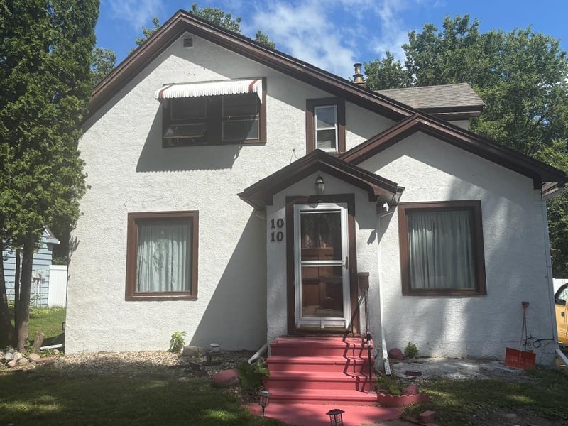 1010 Trott Ave SW, Willmar, MN 56201