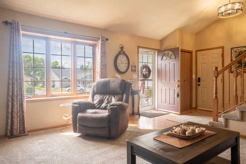 1410 Summit Ave N, Sauk Rapids, MN 56379