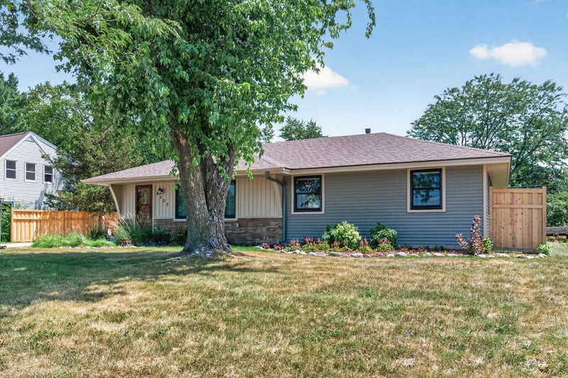 8207 Belden Blvd S, Cottage Grove, MN 55016