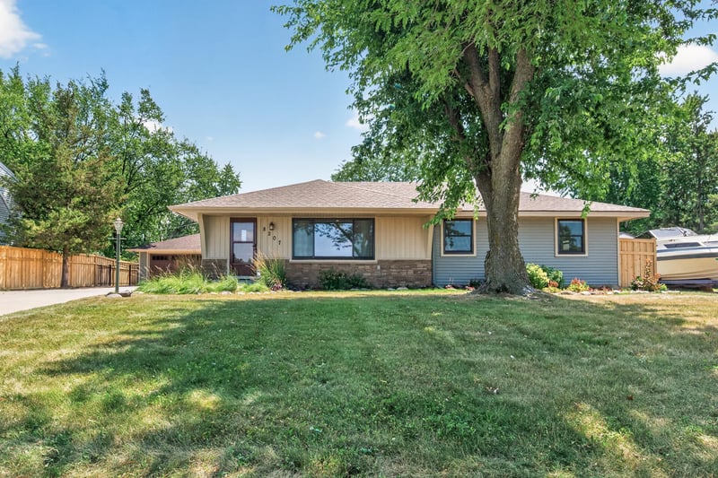 8207 Belden Blvd S, Cottage Grove, MN 55016