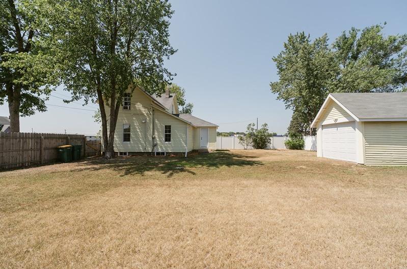 204 1st St S, Royalton, MN 56373