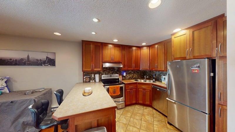 2020 Ridge Dr #16, Saint Louis Park, MN 55416