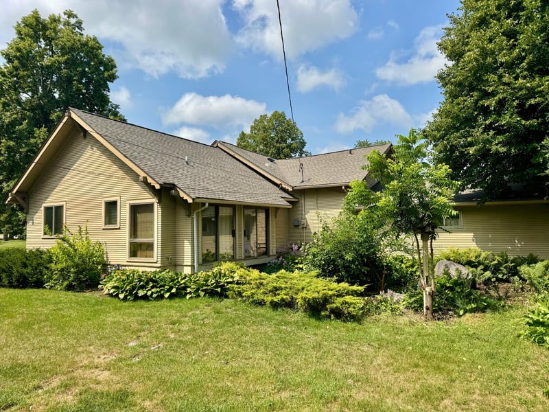 1008 W Ash Ave, Olivia, MN 56277