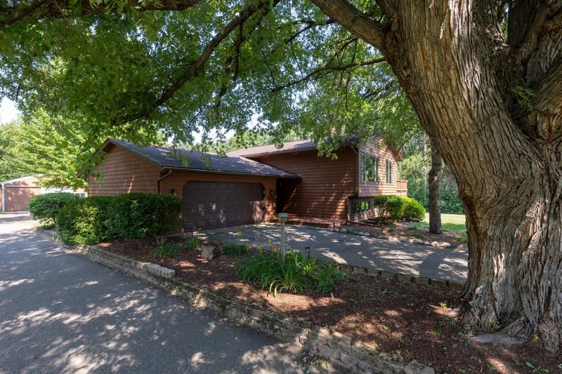 6347 Ware Rd, Lino Lakes, MN 55014