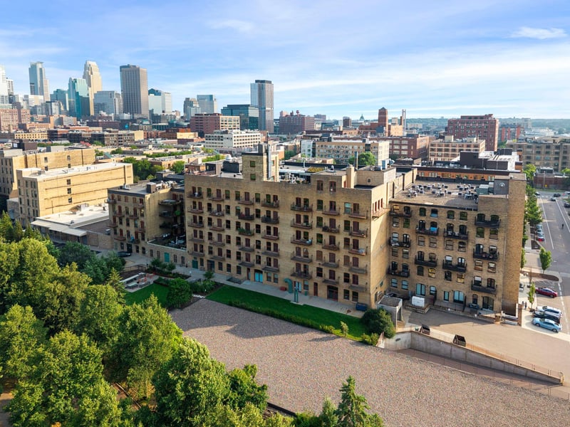716 N 1st St #534, Minneapolis, MN 55401