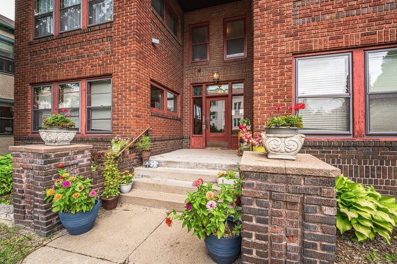 2895 James Ave S #4, Minneapolis, MN 55408