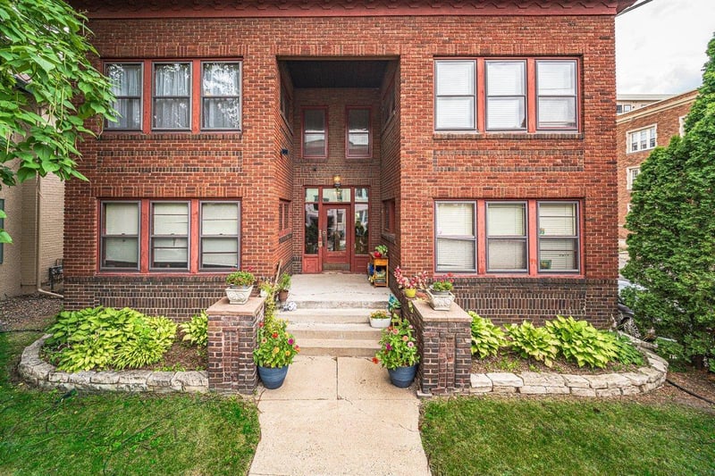 2895 James Ave S #4, Minneapolis, MN 55408