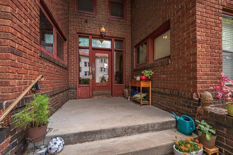 2895 James Ave S #4, Minneapolis, MN 55408