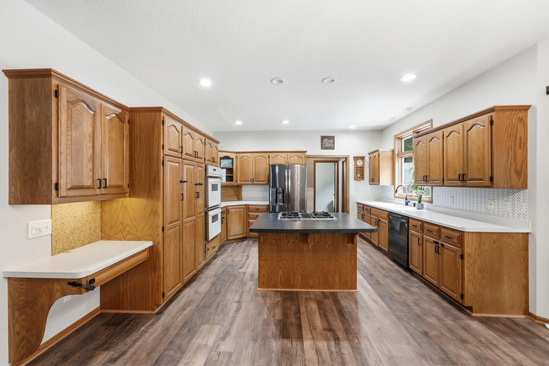 1920 Linda Ln, Saint Cloud, MN 56301