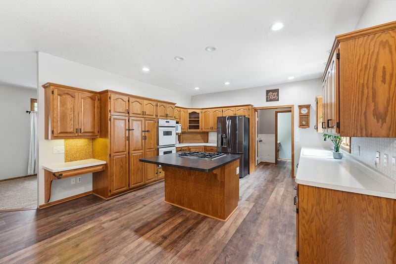 1920 Linda Ln, Saint Cloud, MN 56301