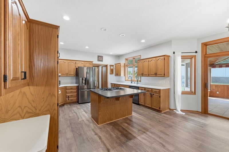 1920 Linda Ln, Saint Cloud, MN 56301