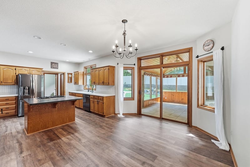 1920 Linda Ln, Saint Cloud, MN 56301