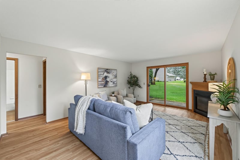 422 95th Ln NE, Blaine, MN 55434