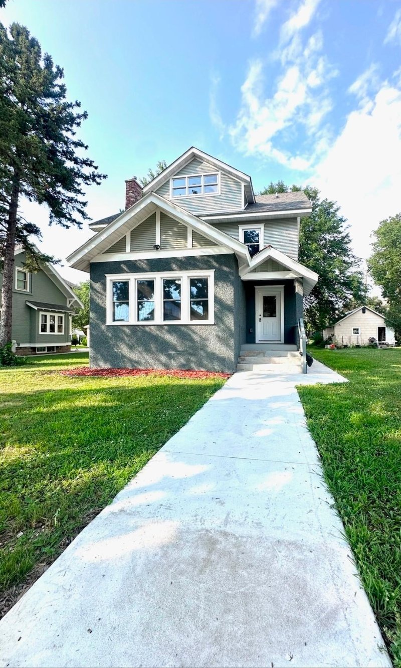 318 2nd St W, Wabasha, MN 55981