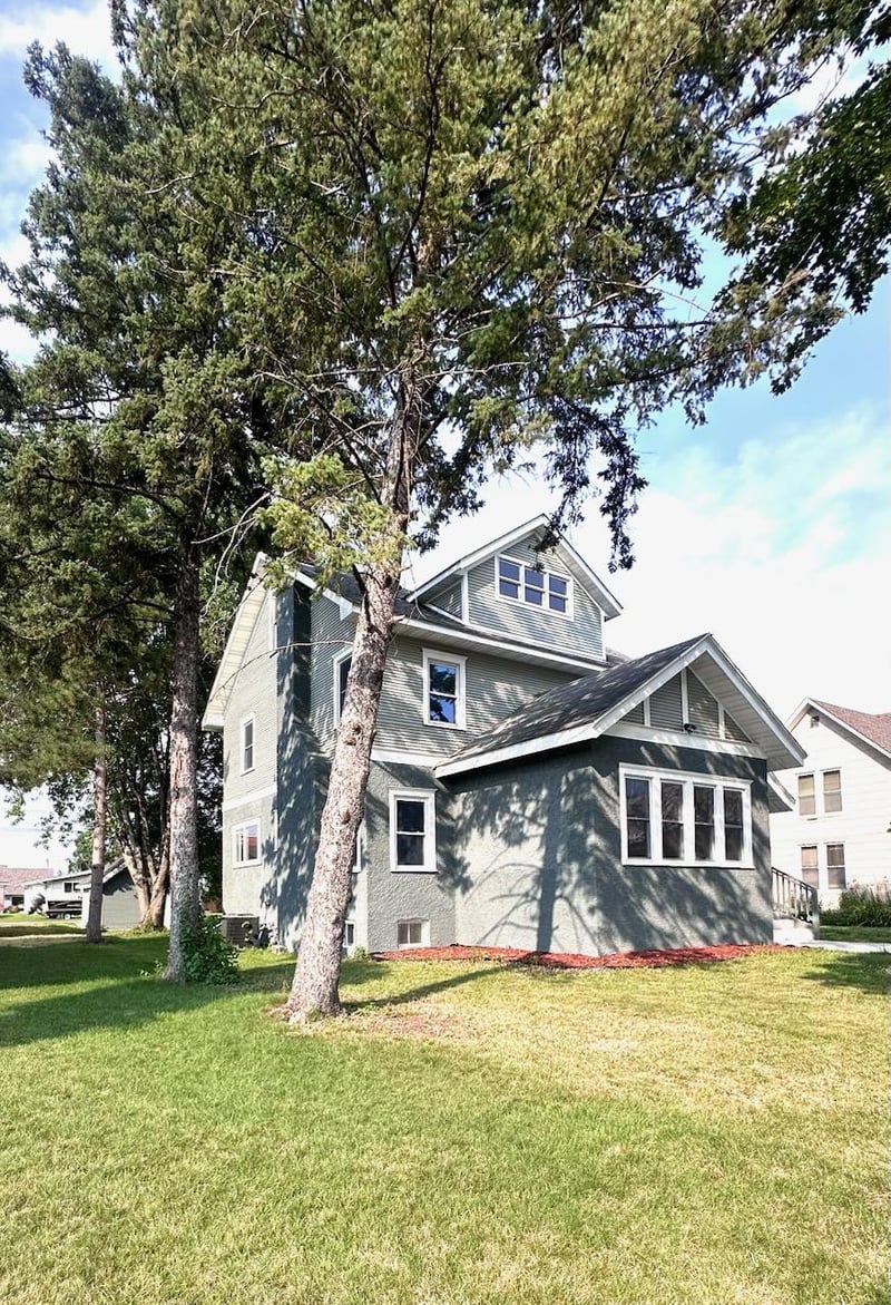 318 2nd St W, Wabasha, MN 55981