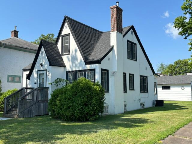 3301 2nd Ave W, Hibbing, MN 55746