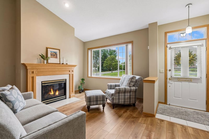 3873 Lawndale Ln N, Plymouth, MN 55446