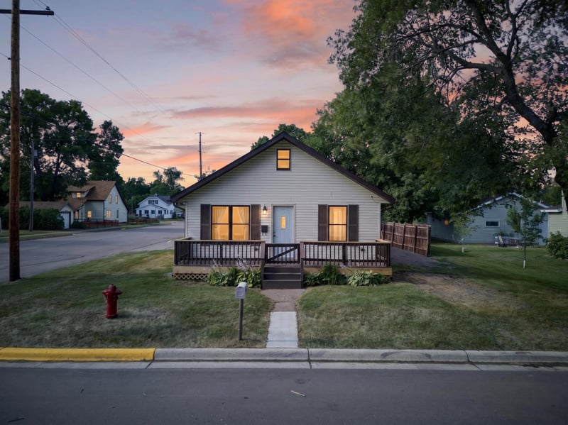 201 4th St NE, Crosby, MN 56441
