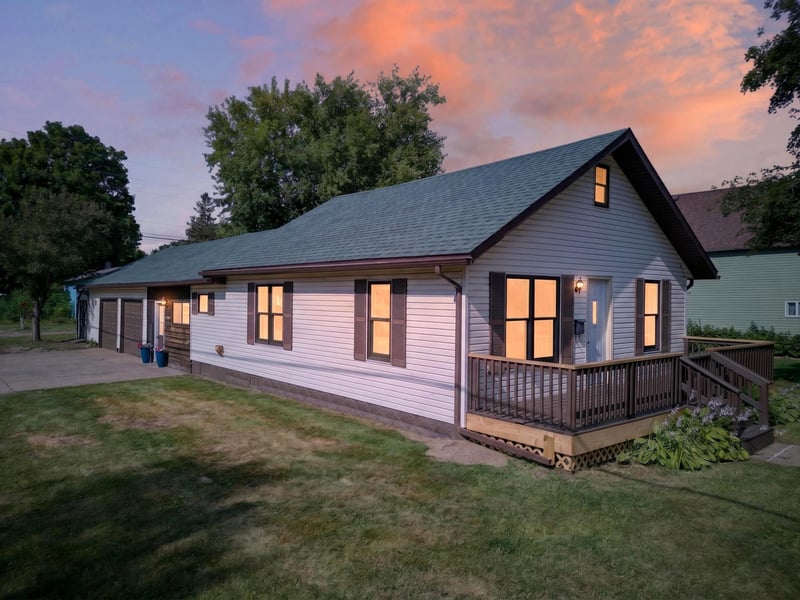 201 4th St NE, Crosby, MN 56441