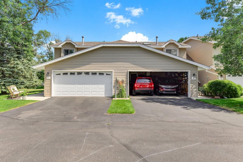 355 95th Ln NE, Blaine, MN 55434