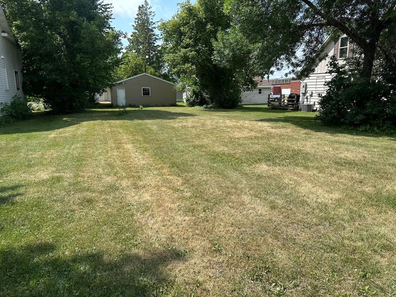 305 Arnold Ave S, Thief River Falls, MN 56701