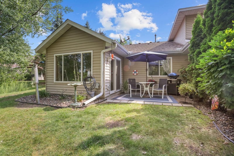 1296 Island Dr, Forest Lake, MN 55025
