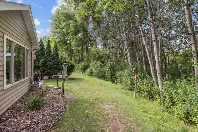 1296 Island Dr, Forest Lake, MN 55025