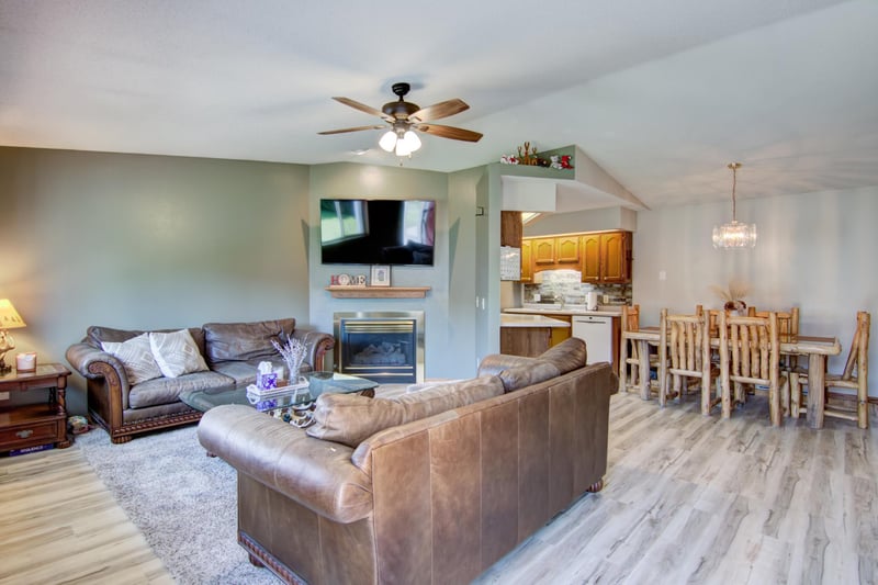 2904 Schabacker Ct #D, Menomonie, WI 54751