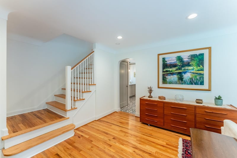1513 California Ave W, Falcon Heights, MN 55108