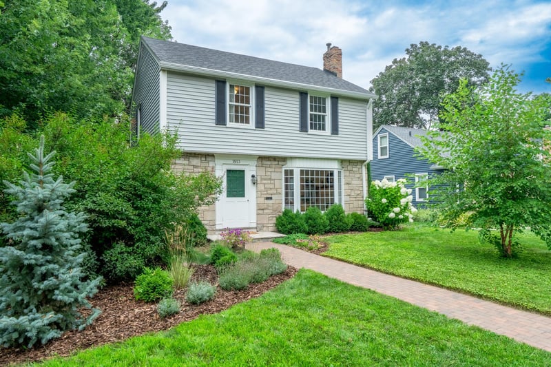 1513 California Ave W, Falcon Heights, MN 55108
