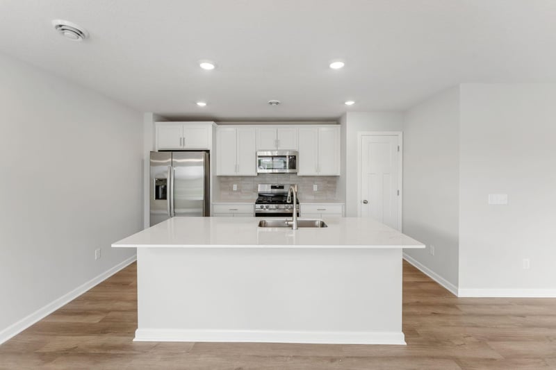 1102 Annagaire Curve, Rosemount, MN 55068