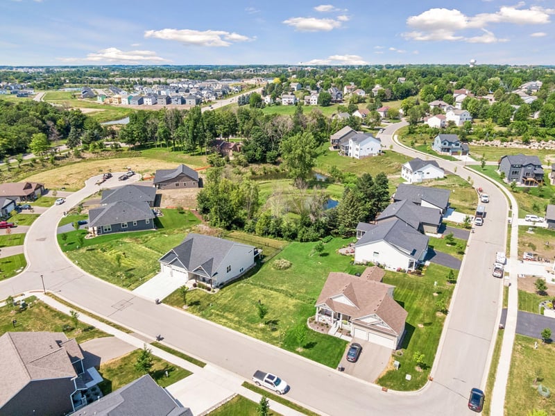 1946 Woods Point, Waconia, MN 55387