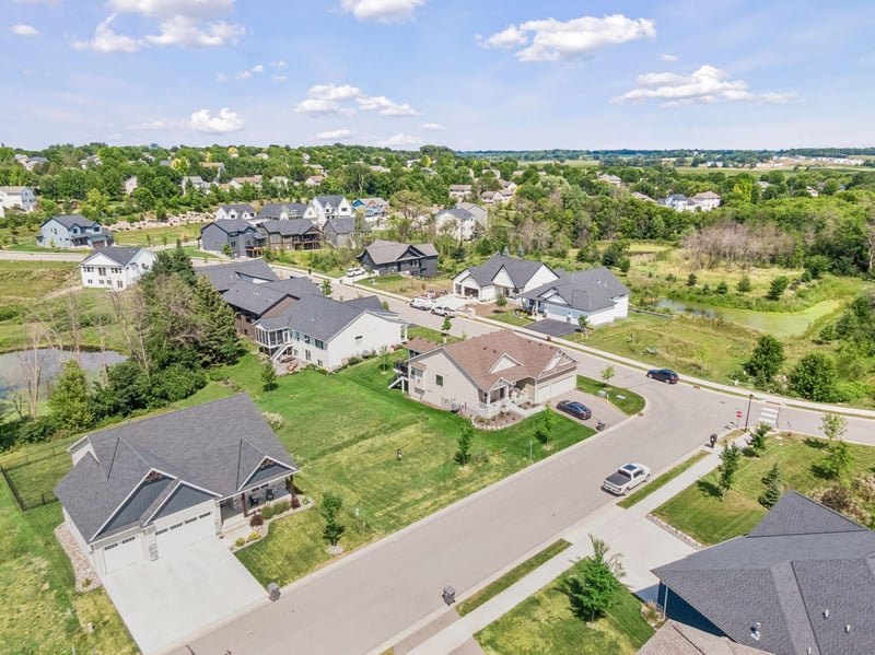 1946 Woods Point, Waconia, MN 55387