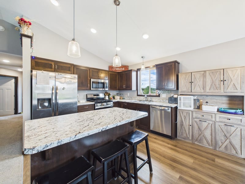 114 Collina Cir, Avon, MN 56310