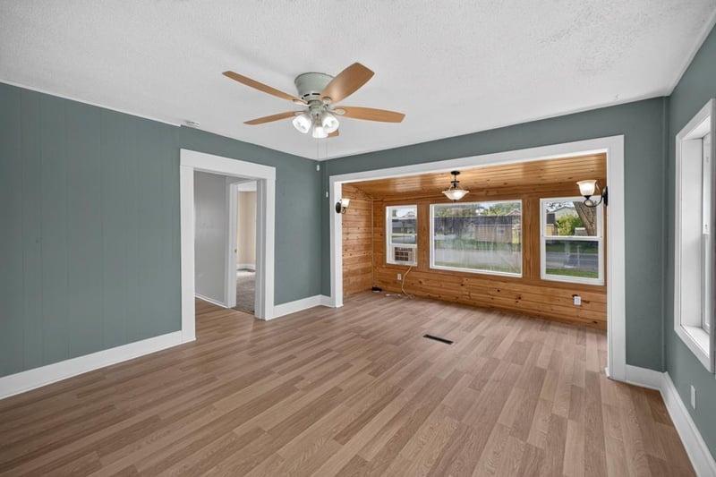 17 2nd St NE, Kasson, MN 55944