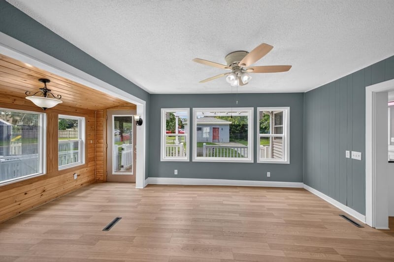 17 2nd St NE, Kasson, MN 55944