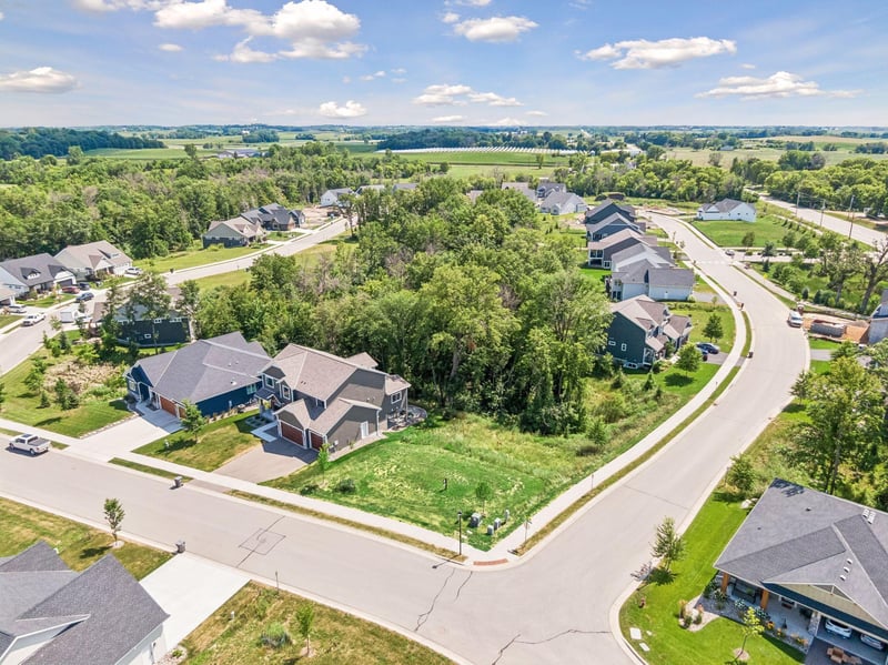 1949 Woods Point, Waconia, MN 55387