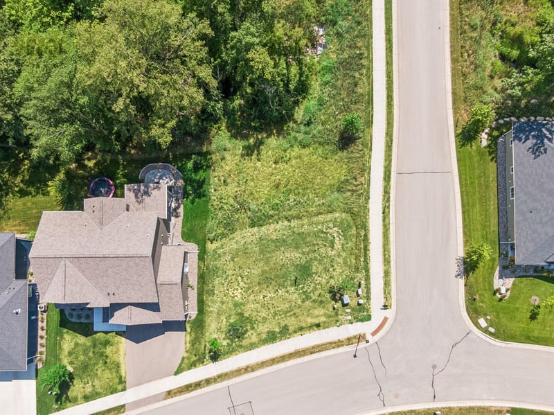 1949 Woods Point, Waconia, MN 55387