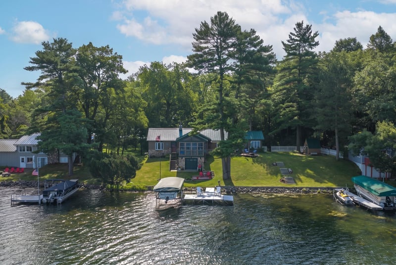 1351 Hungerford Point, Saint Croix Falls, WI 54024