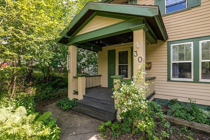 30 W Arrowhead Rd, Duluth, MN 55803
