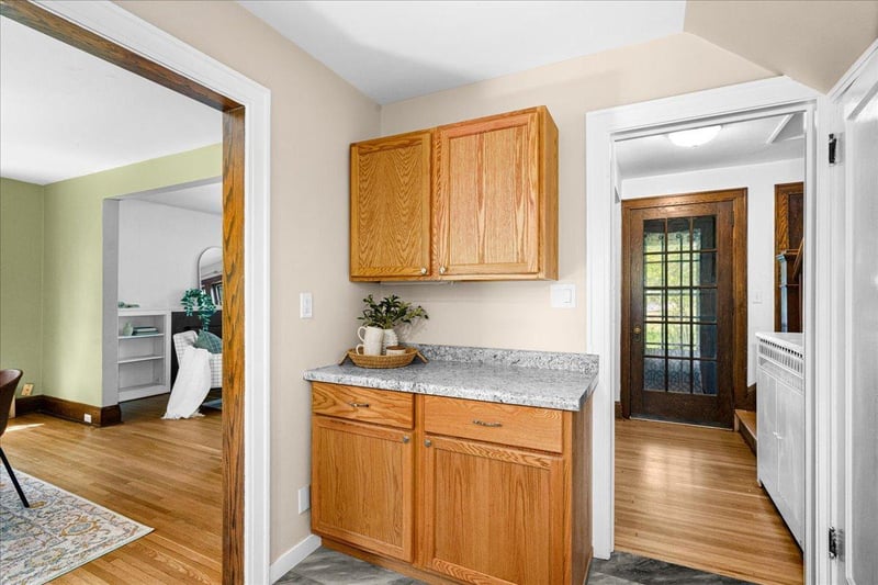 30 W Arrowhead Rd, Duluth, MN 55803