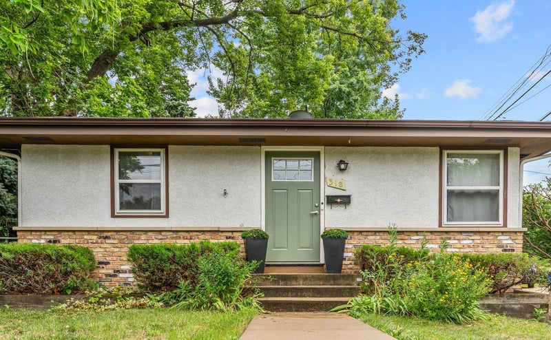 318 8th Ave NE, Minneapolis, MN 55413