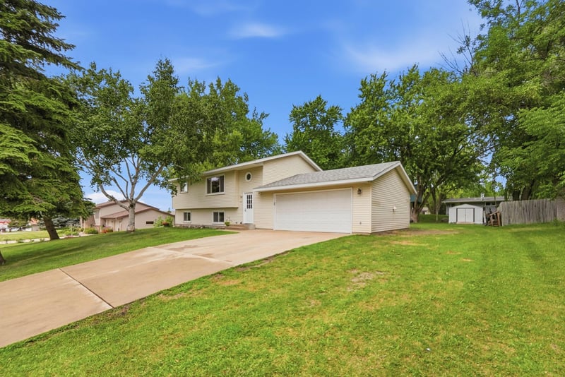303 Upplanda St, Buffalo, MN 55313