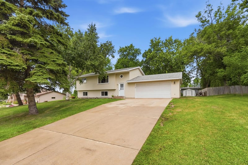 303 Upplanda St, Buffalo, MN 55313