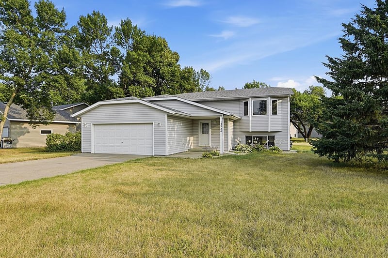 13534 Brenda Blvd, Becker, MN 55308