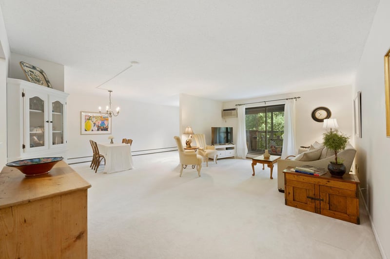 1800 Riverwood Dr #301, Burnsville, MN 55337